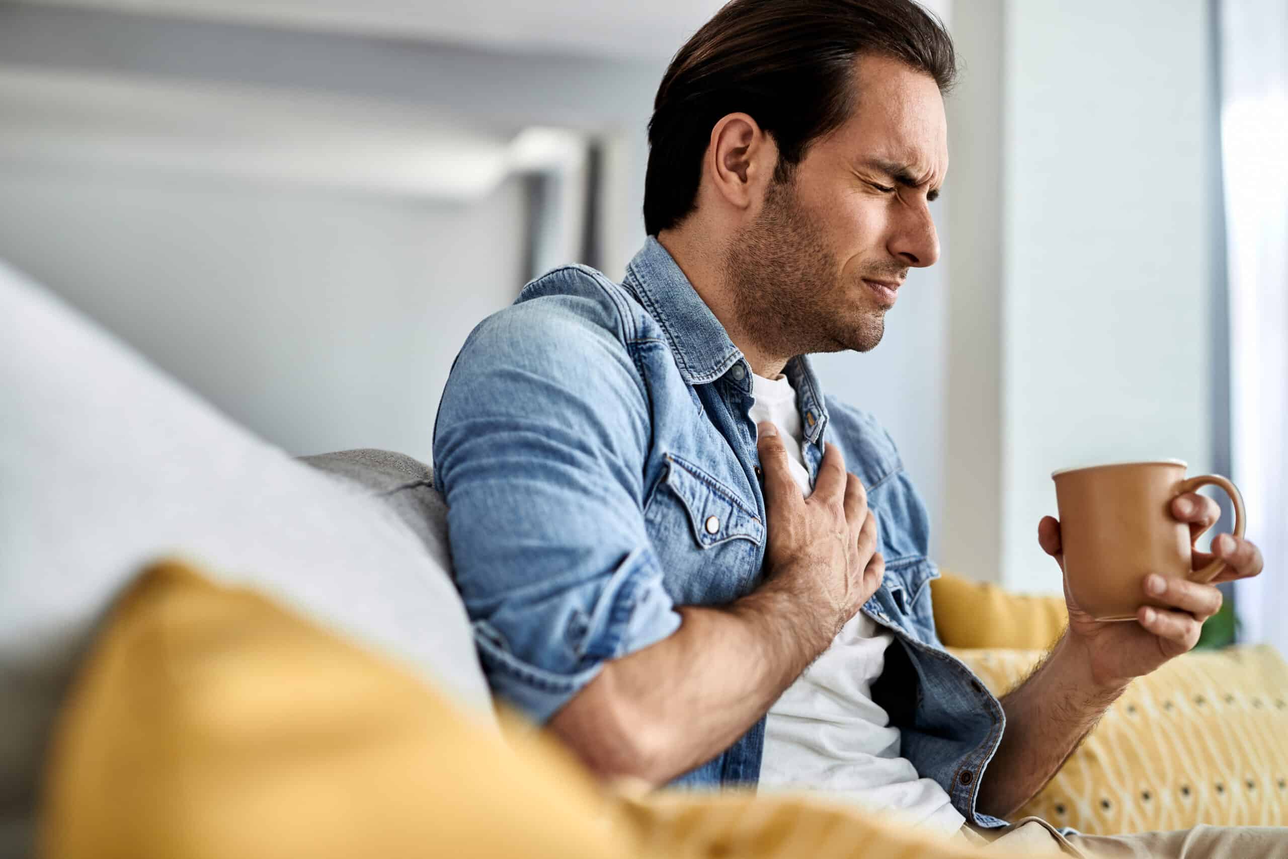 Ho dolore al petto: sempre infarto o anche altre cause?